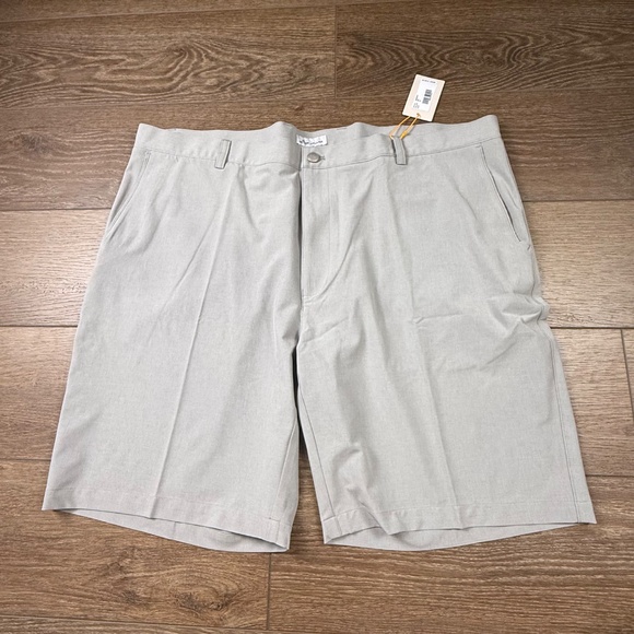 Peter Millar Men's Shackleford Performance Hybrid Shorts NWT Sz 44 Gray Golf - Picture 2 of 16